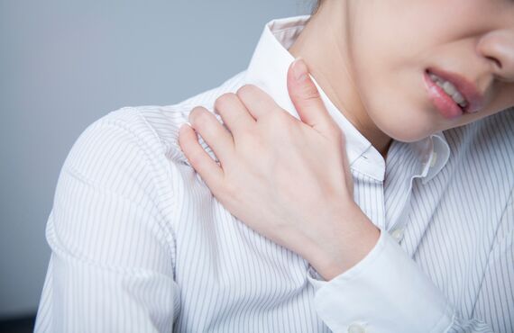 慢性的な肩こりの症状でお困りの方へ | 健康な暮らしを支える小山市のこころ治療院